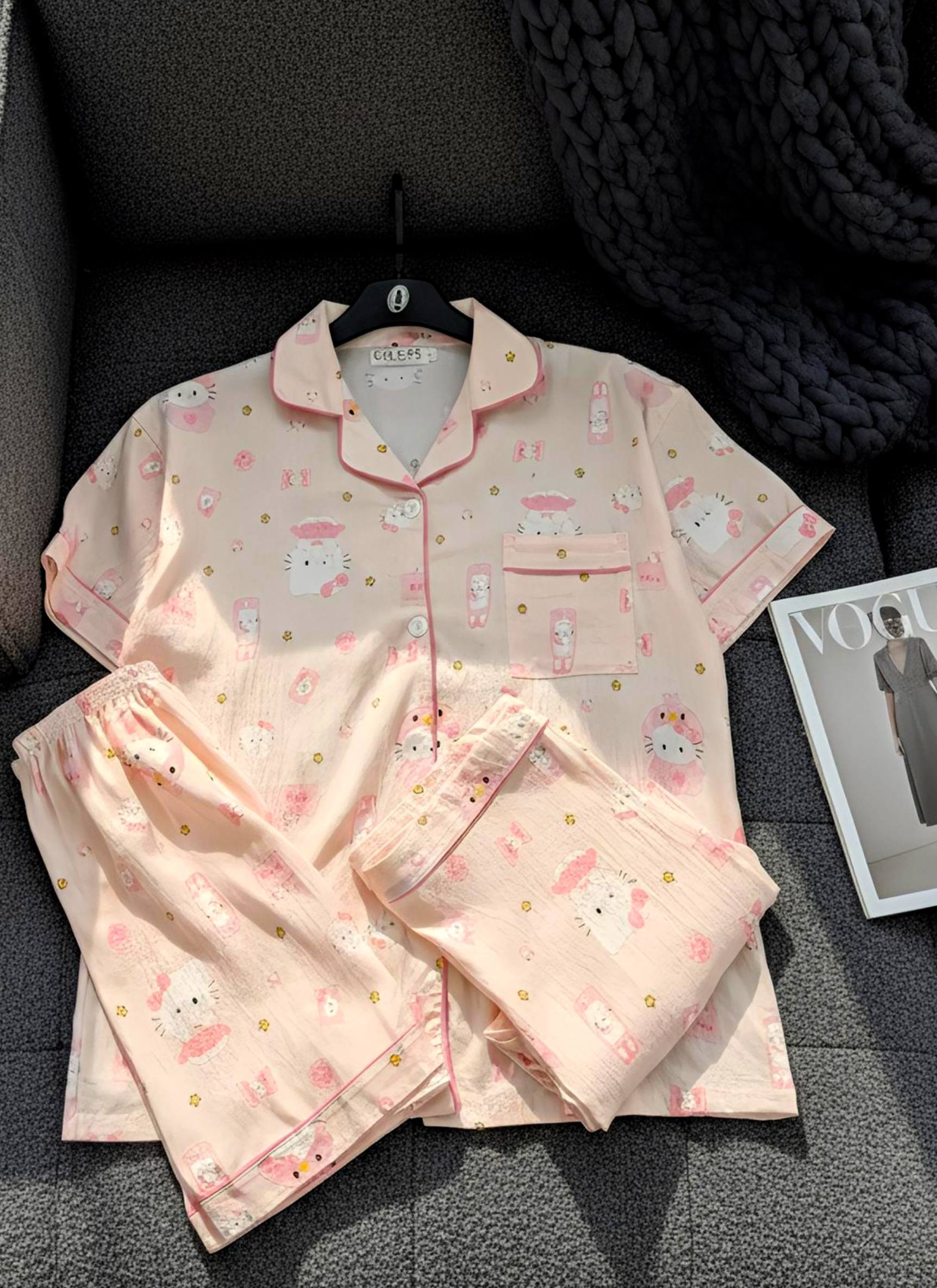 آستین کوتاه کیتی صورتی