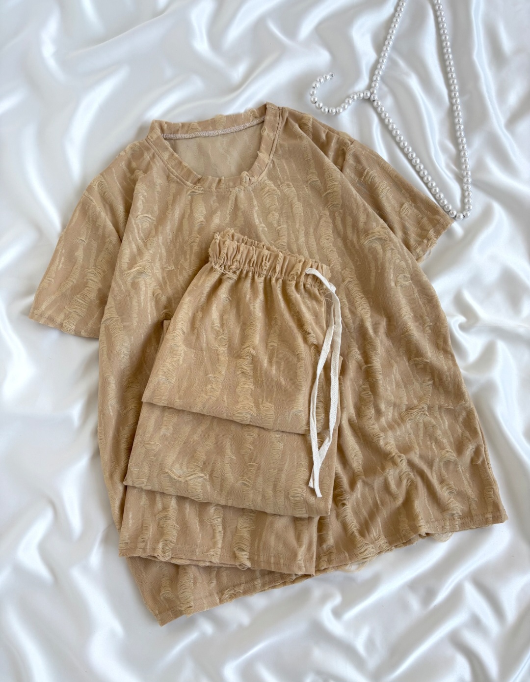 دوتیکه ساده زاپدار کِرِم