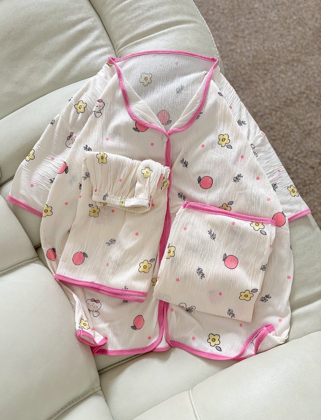 سه‌تیکه کریشه سیب خرگوش