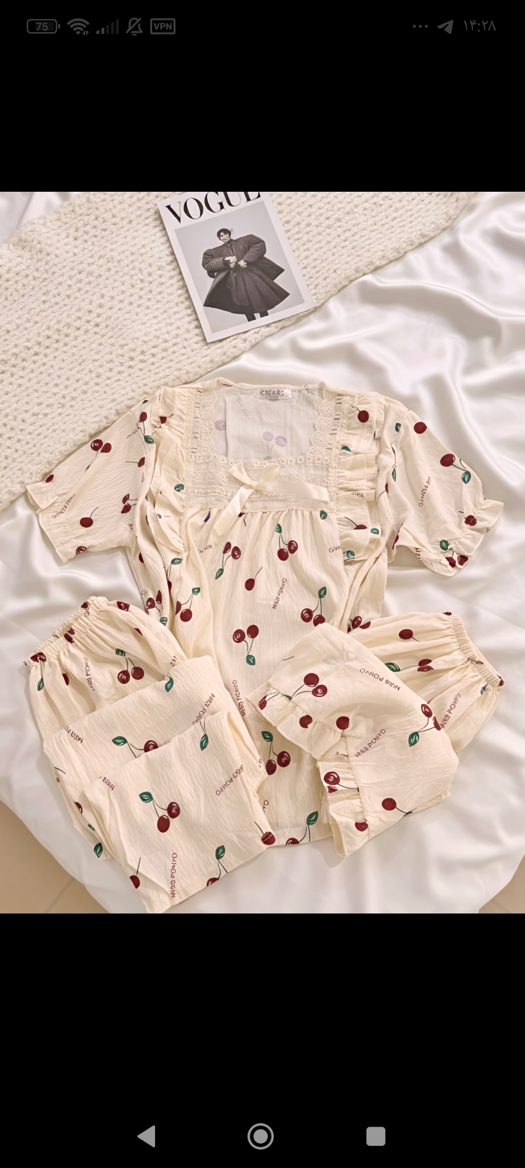 یقه گیپوری آلبالو سفید