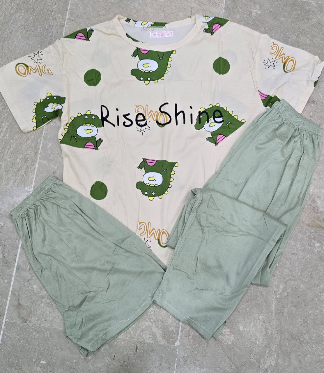 سه تیکه دایناسور (Rise shine)