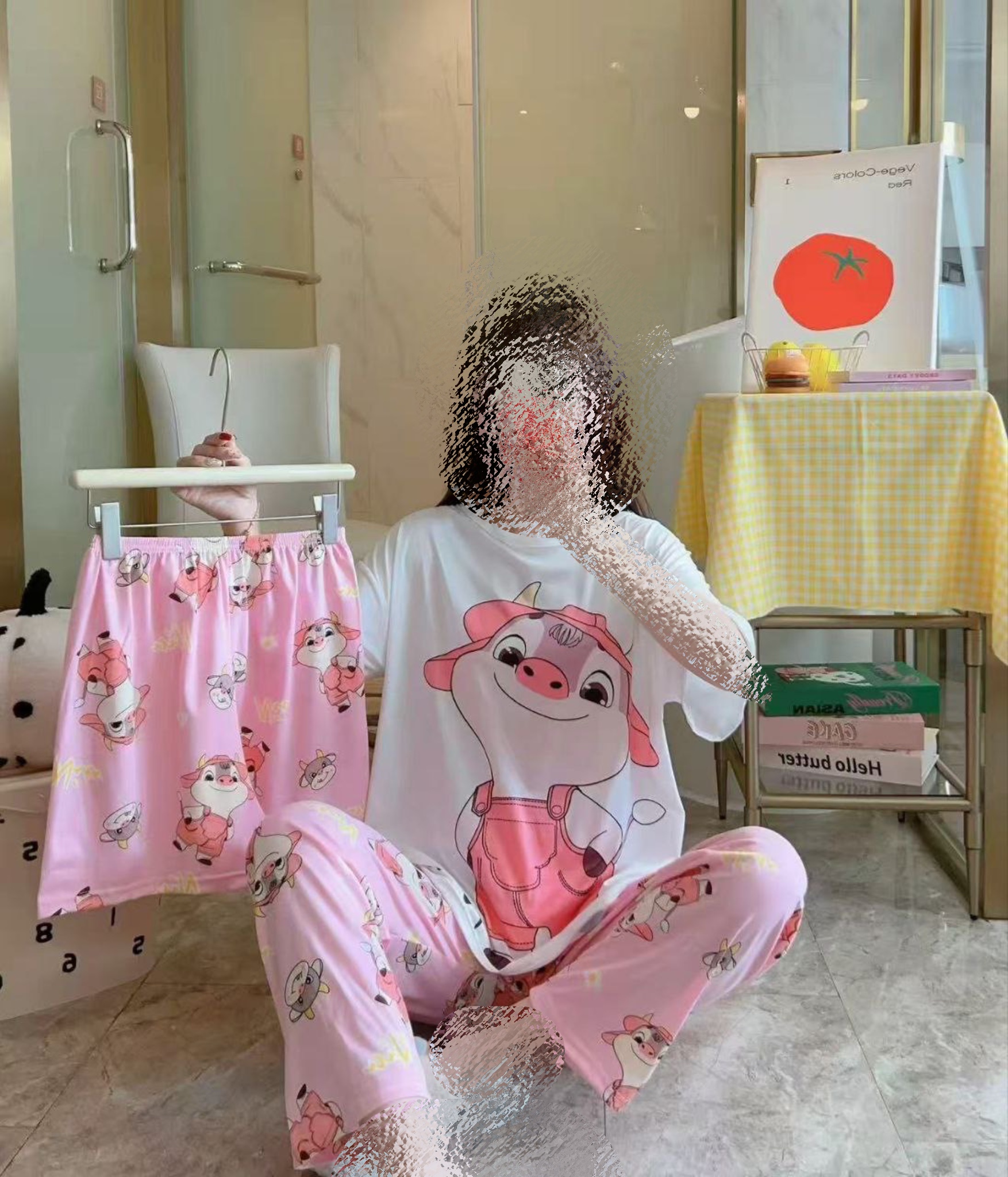 سه تیکه بره صورتی