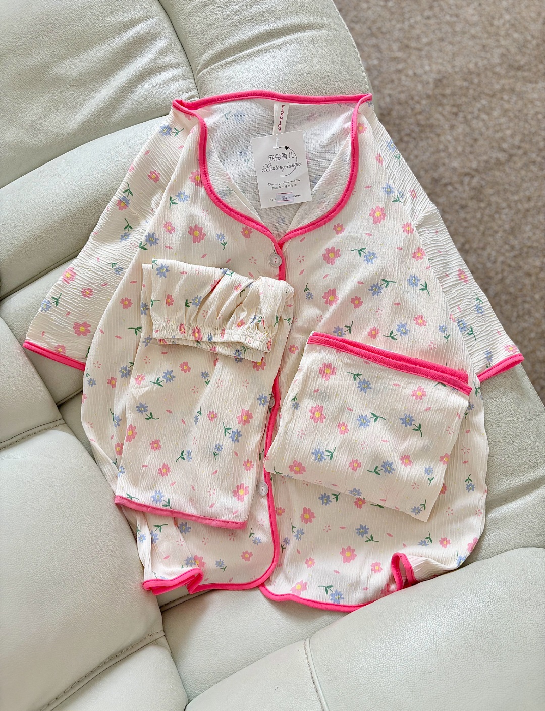 سه‌تیکه کریشه گل‌گلی