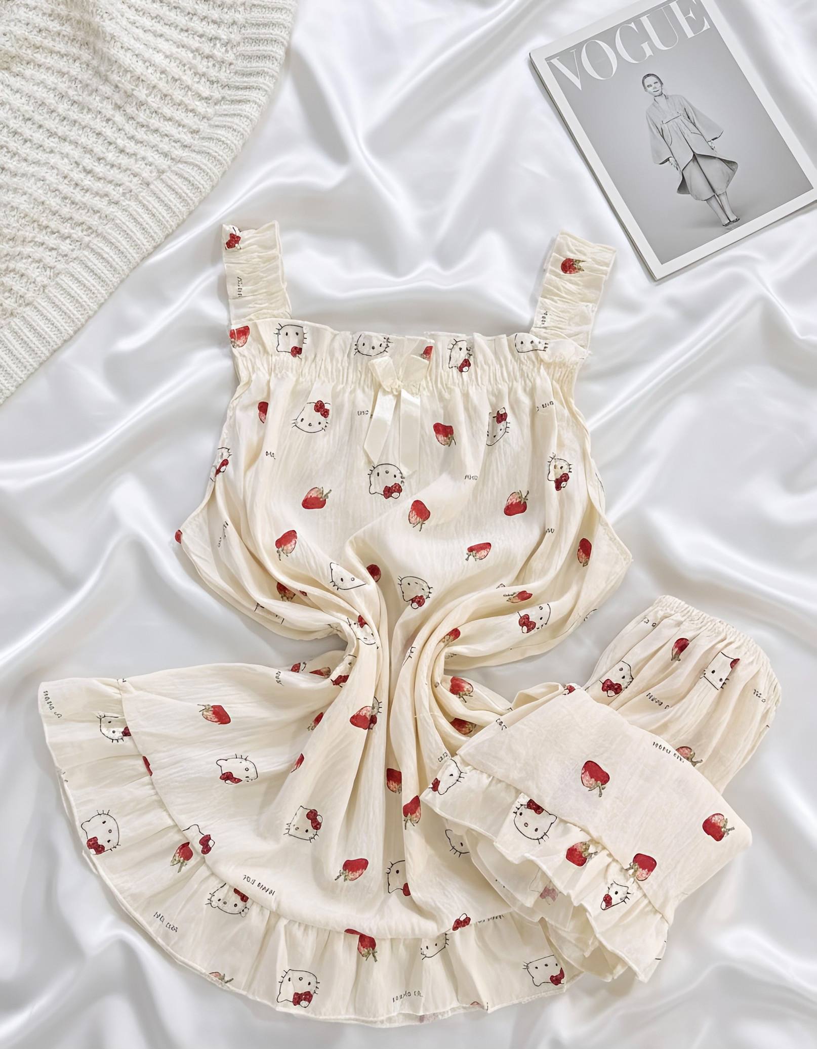 تاپ شرتک کیتی توتفرنگی